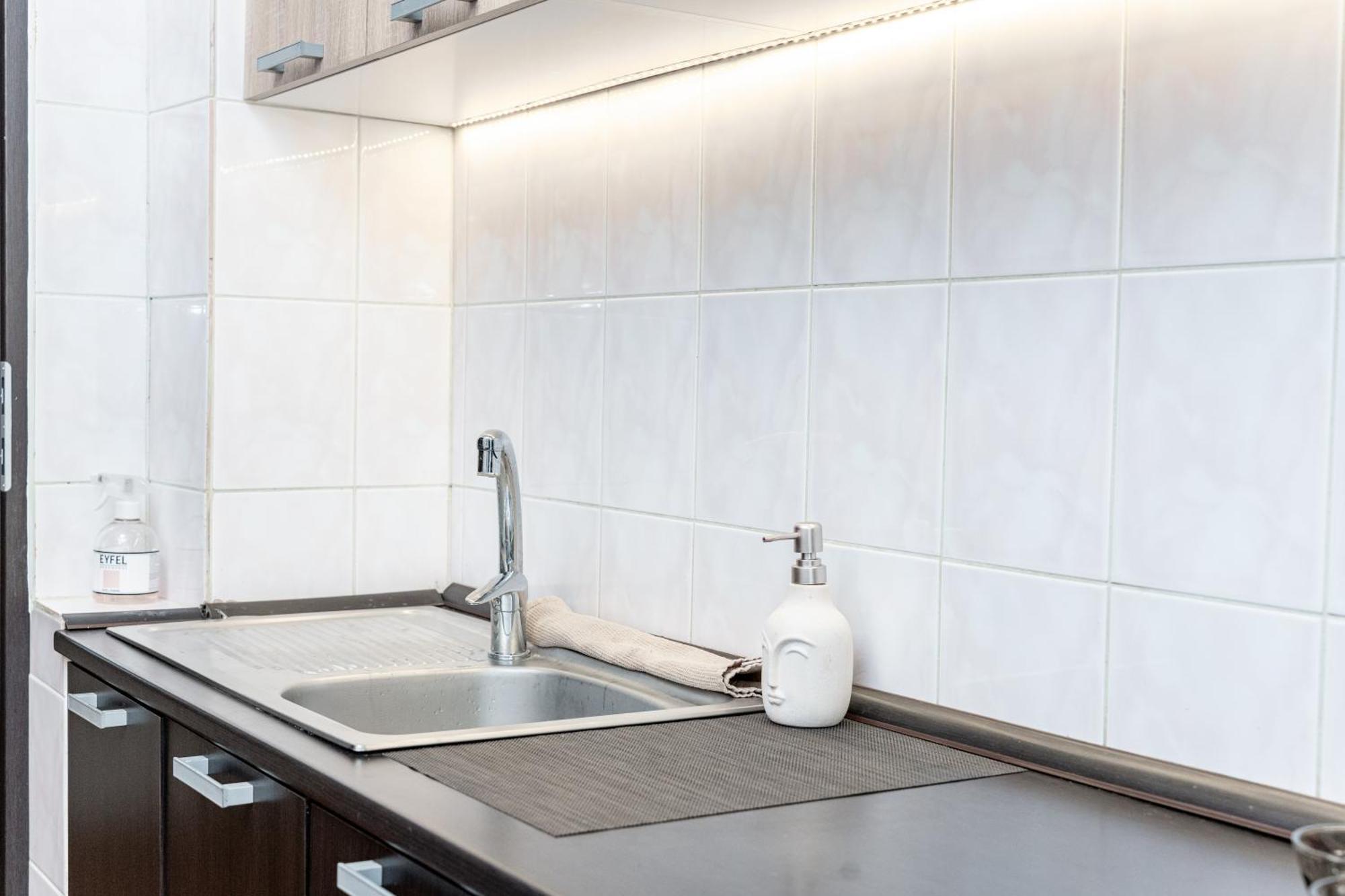 Cozy Artists Apartament